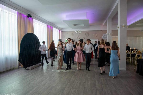Bal klas ósmych