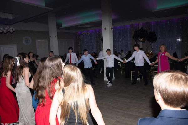 Bal klas ósmych