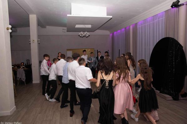 Bal klas ósmych