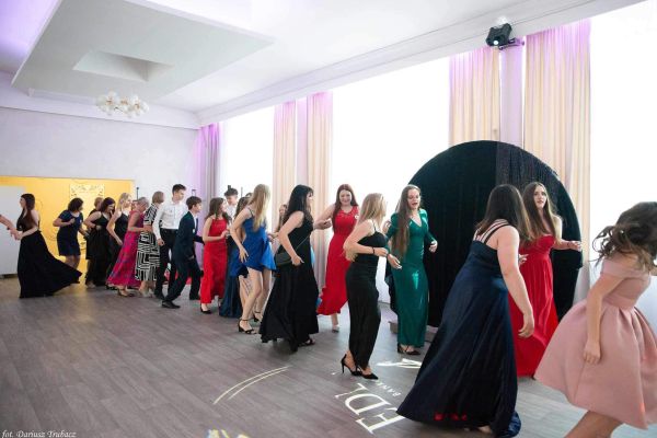 Bal klas ósmych