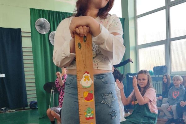 Pokaz mody uczniów i nauczycieli