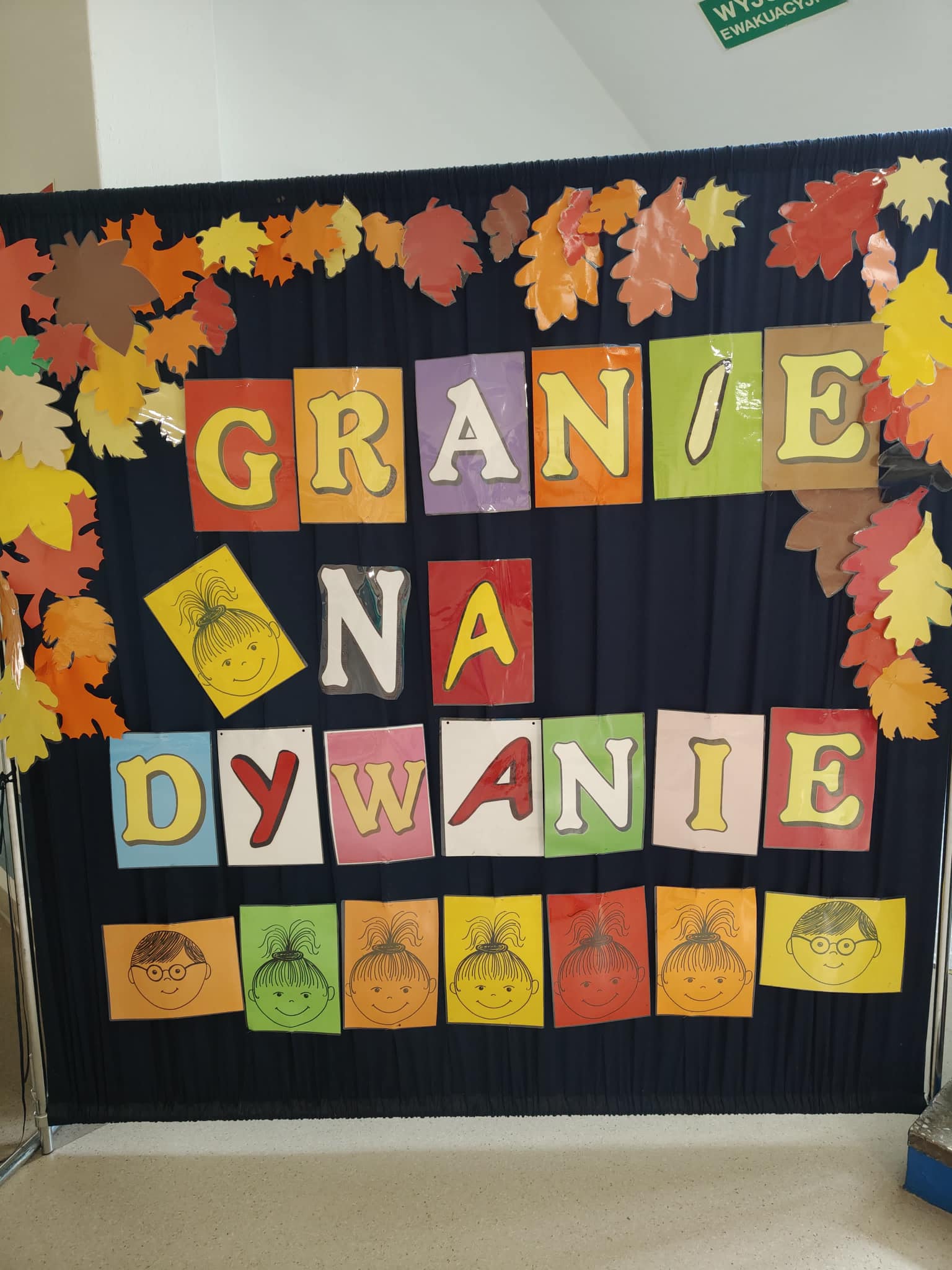 Granie na dywanie