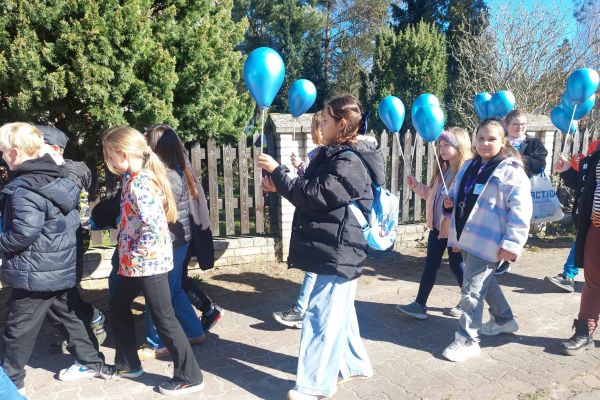 Błękitny Marsz – Wsparcie dla Osób z Autyzmem 