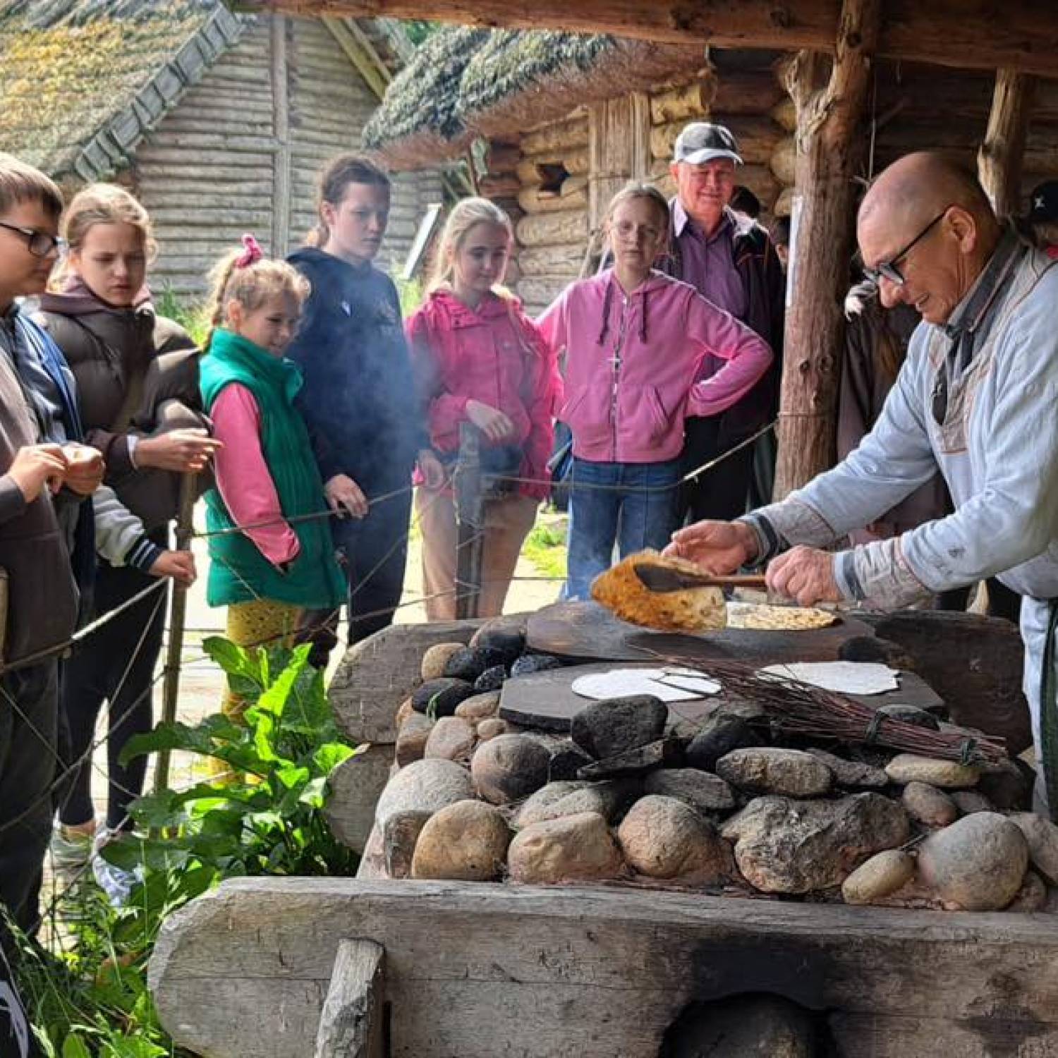 Wycieczka klas 5a i 5b do Osady w Sławutowie 